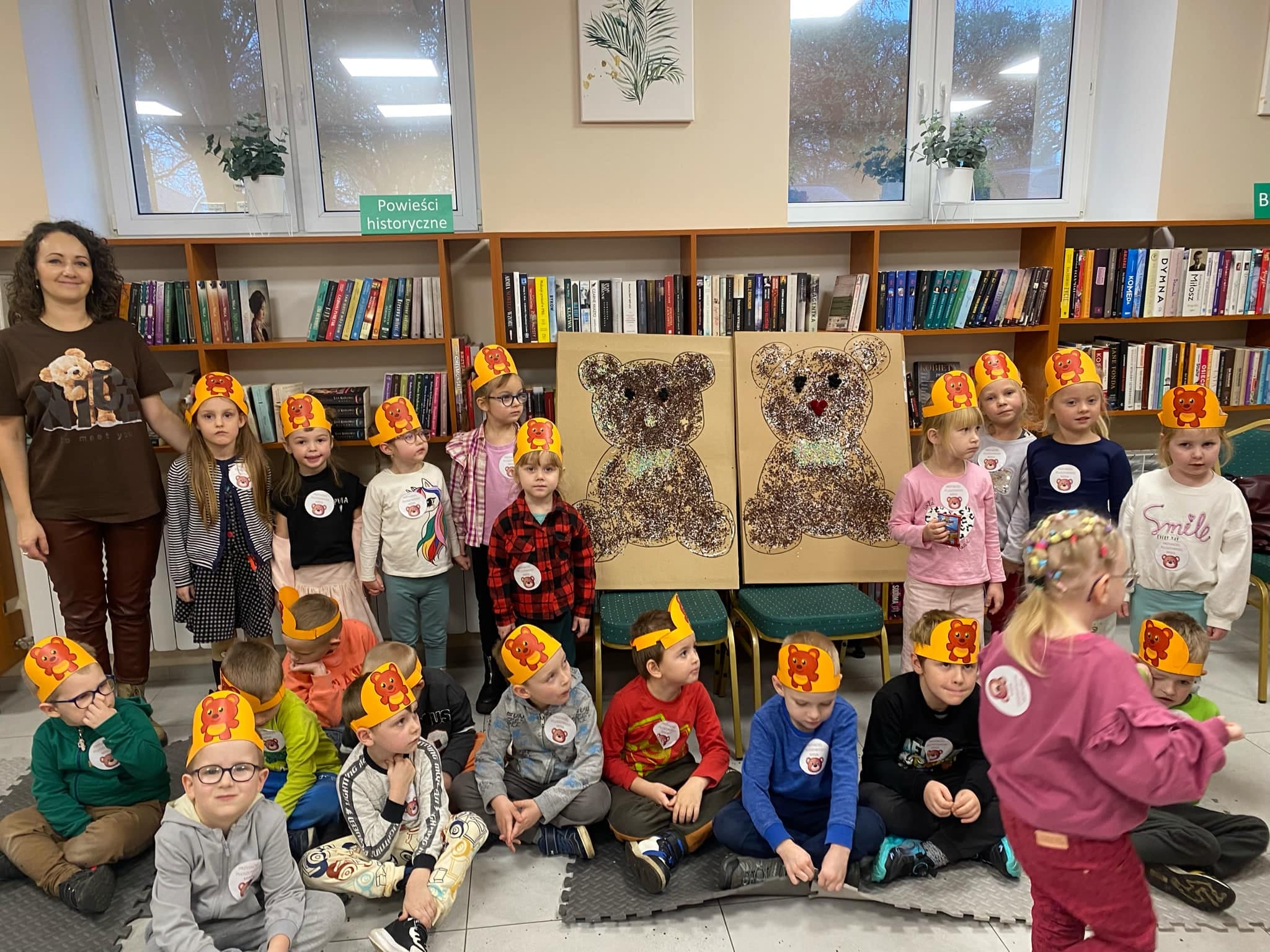 ŚWIATOWY DZIEŃ PLUSZOWEGO MISIA W BIBLIOTECE